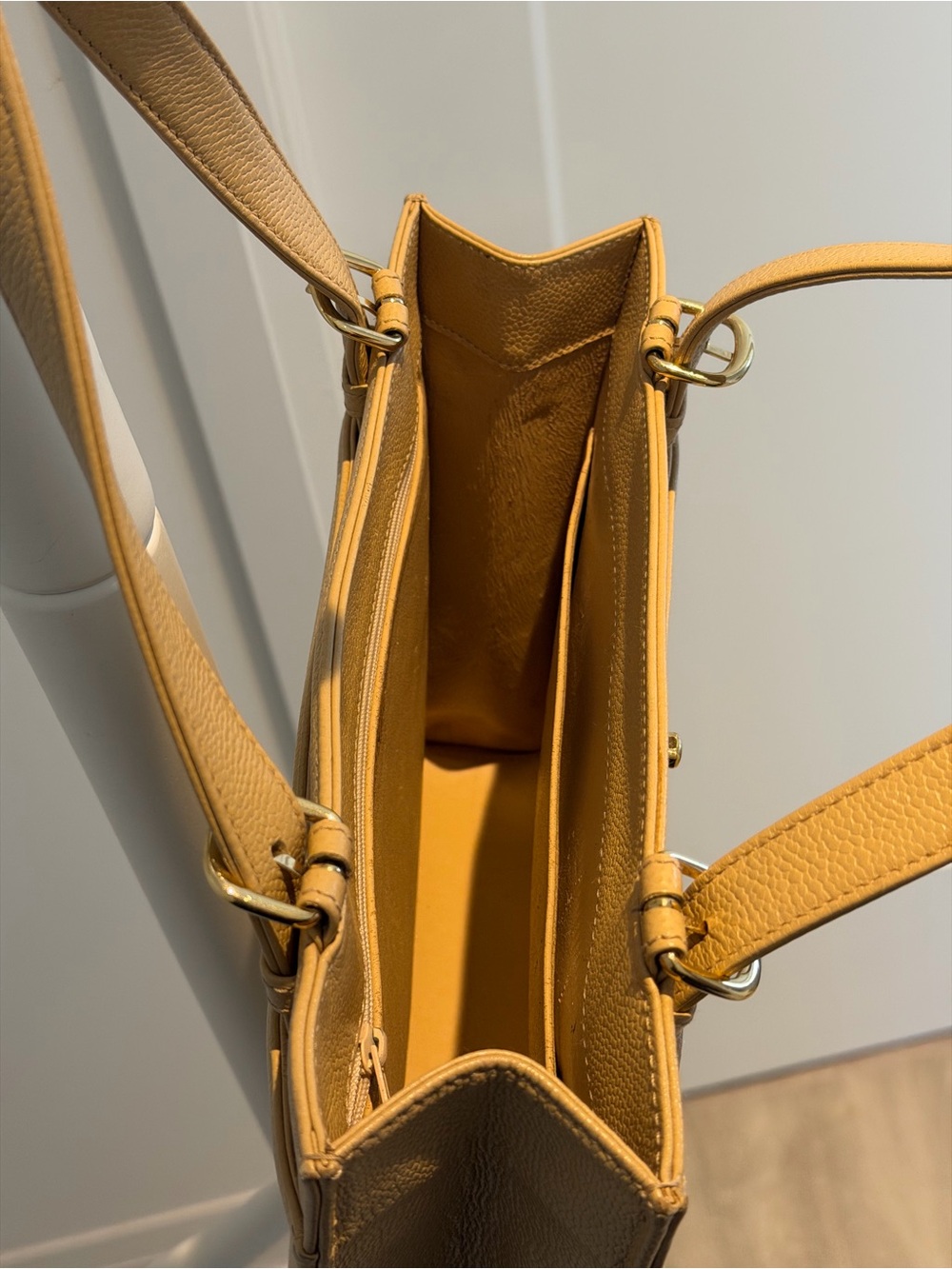 Chanel Tote Bag (beige) - Picture 9 of 17